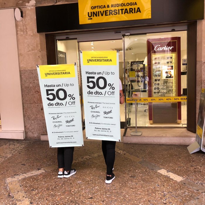 Óptica Universitaria Walkers | Belowactions street marketing Barcelona