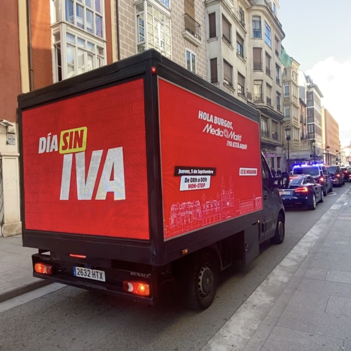 CAMION LED - MEDIA MARKT