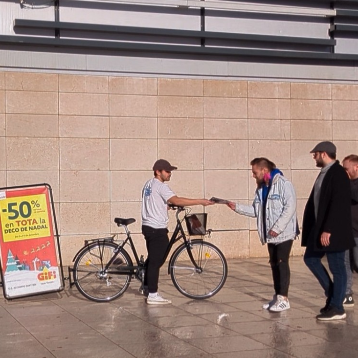 FLYERS GIFI BIKERS WALKERS BTL STREETMARKETING ESPAÑA BARCELONA ACTIVACIONES INAUGURACIONES